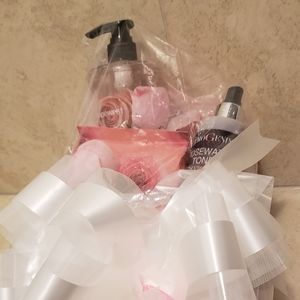 Pink Rose Gift Basket